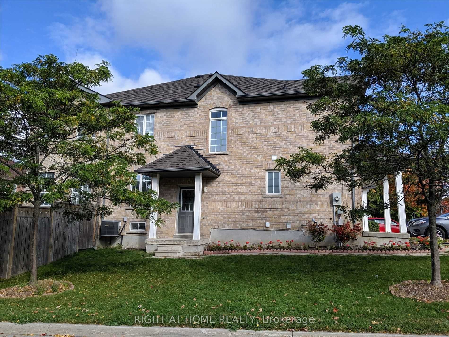 Bsmt-858 Sisler Avenue, Newmarket, ON, L3X 2V1