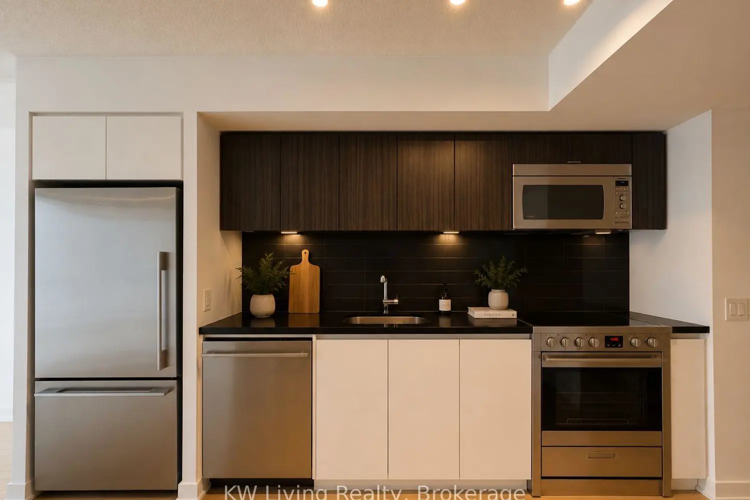 75 Queens Wharf Road 1705 photo 4