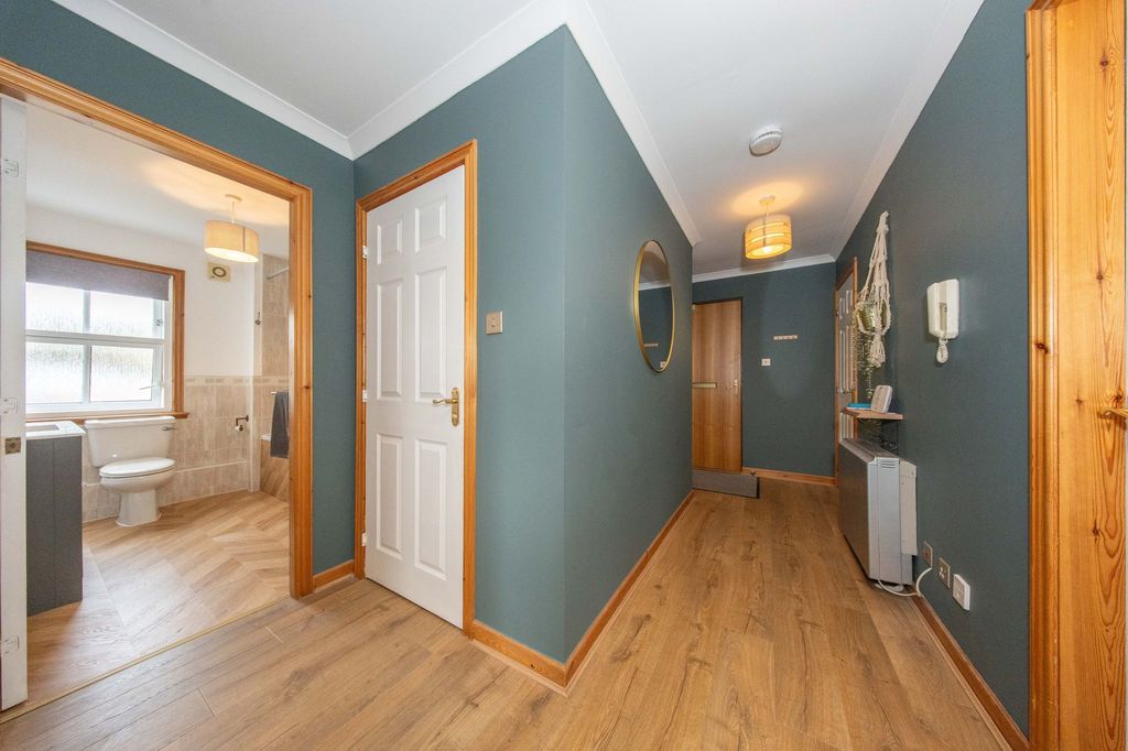 Additional image 5 of 2 bed flat for saleKnightsridge House Watson Green, Livingston EH54