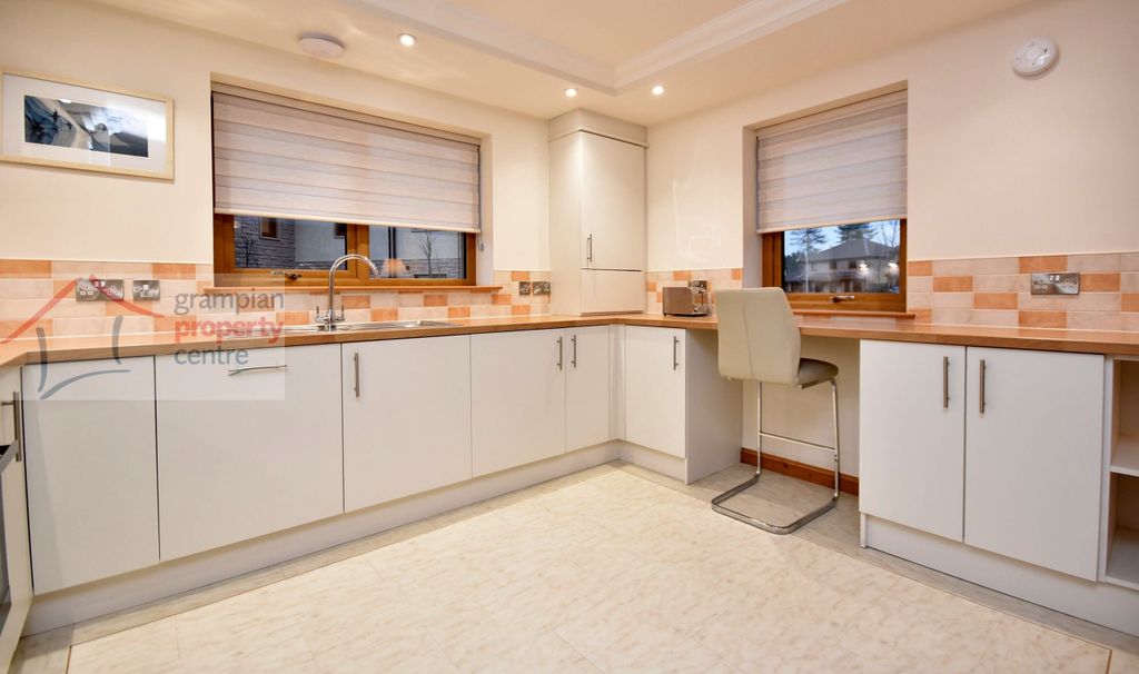 Additional image 10 of 2 bed flat for saleProvost Drive, Lossiemouth IV31