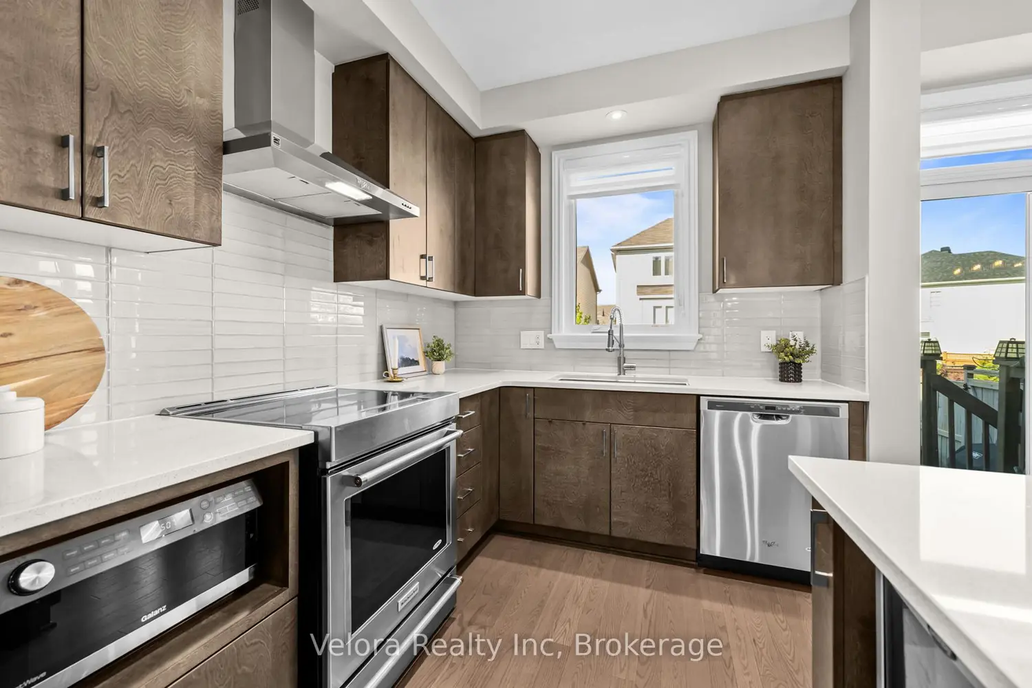 352 Warmstone Drive photo 5