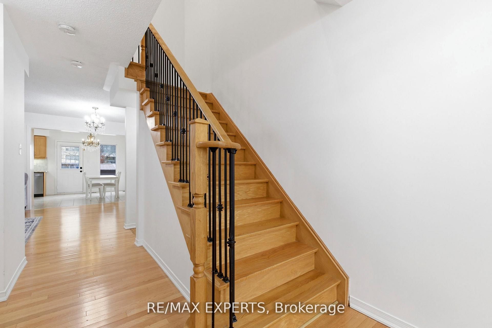 Additional image 4 of 117 Revelstoke Crescent, Richmond Hill, ON, L4B 4T5