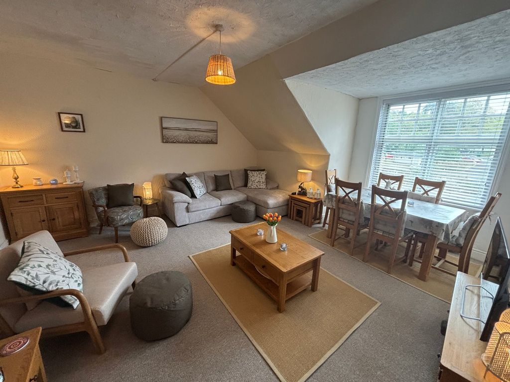Additional image 3 of 2 bed flat for saleTemple Street, Llandrindod Wells LD1