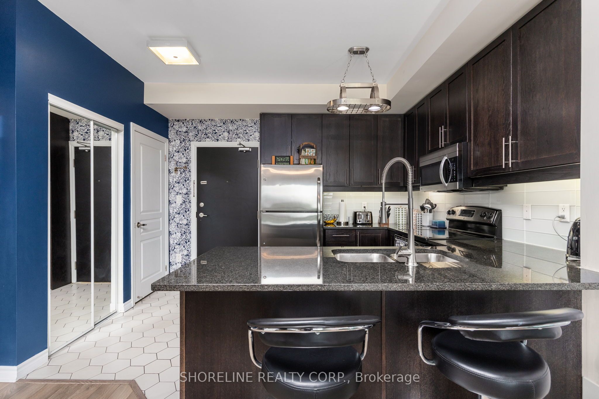 Additional image 6 of 401-570 Lolita Gardens, Mississauga, ON, L5A 0A1