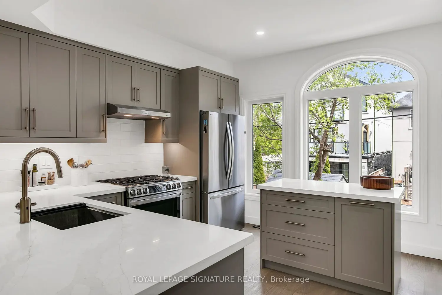 41 San Remo Terrace photo 5