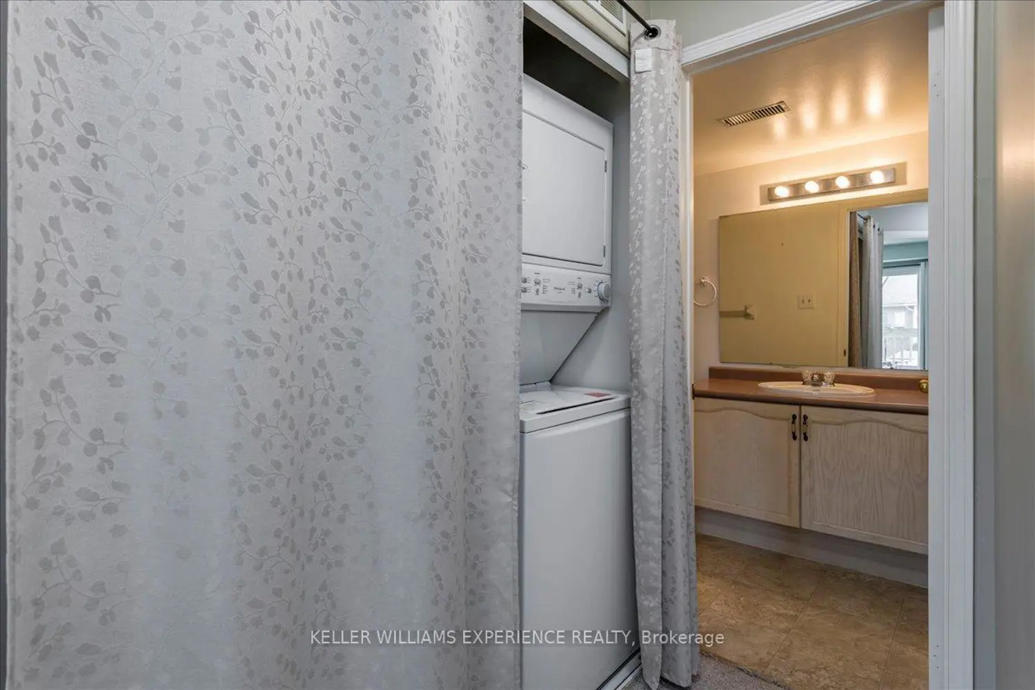 Additional image 8 of 492 Laclie Street 204