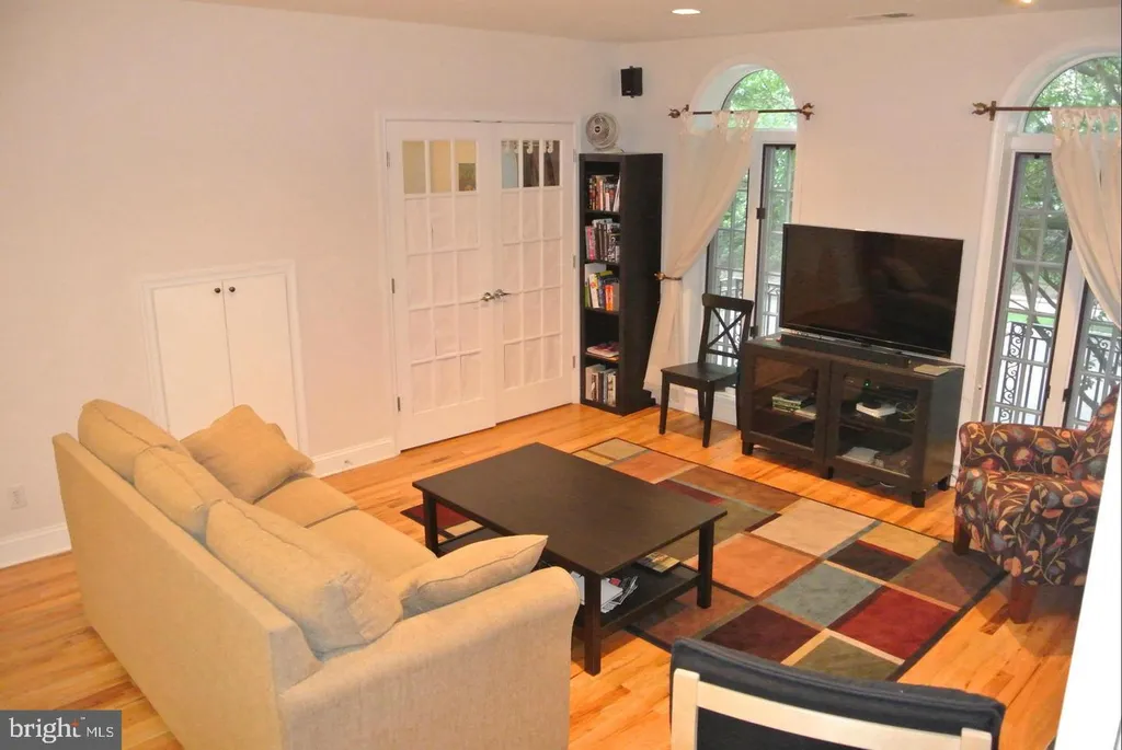Additional image 4 of 2801 Connecticut Avenue NW Unit 5, Washington, DC 20008