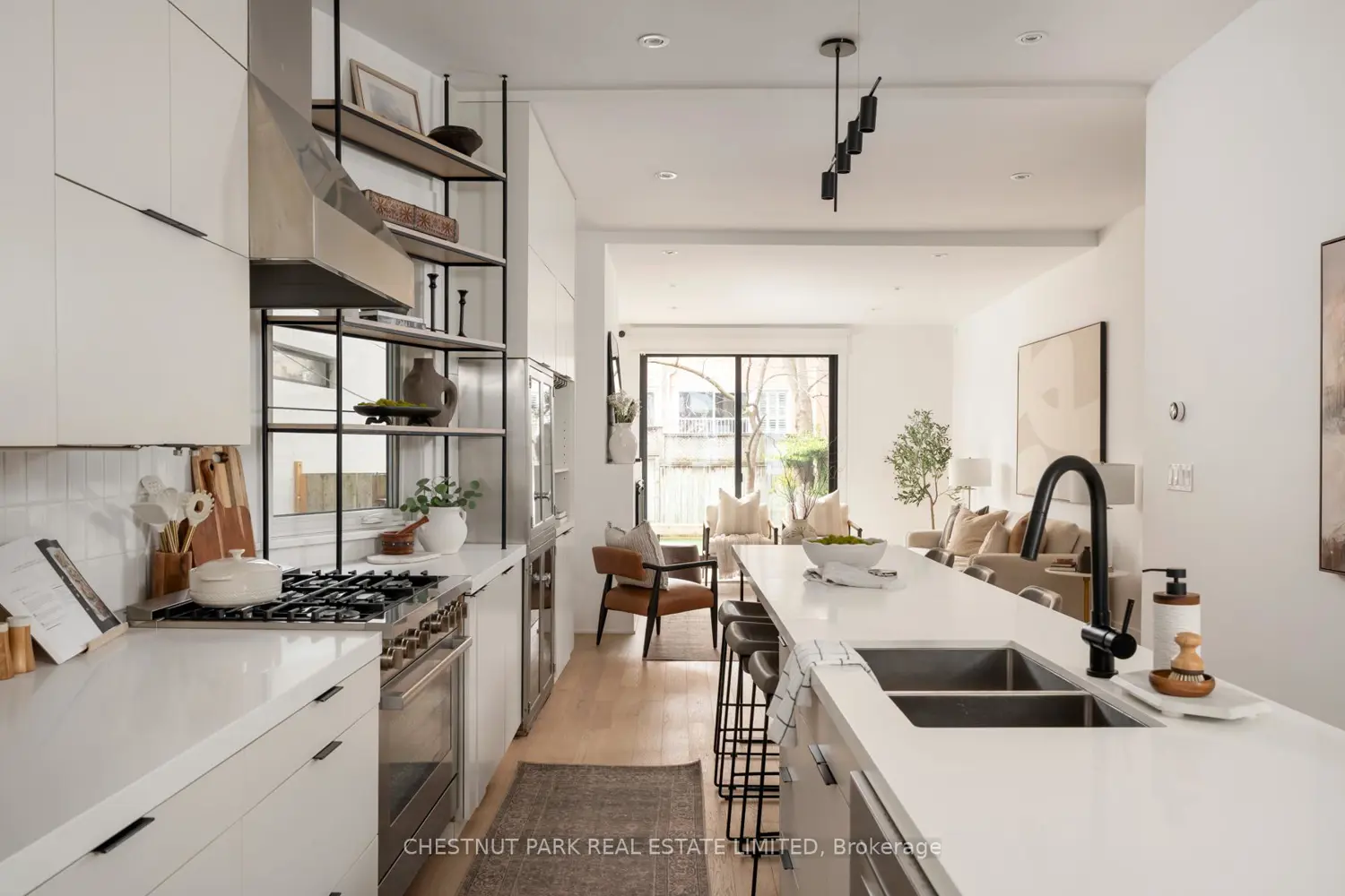 14 Wellesley Avenue photo 4