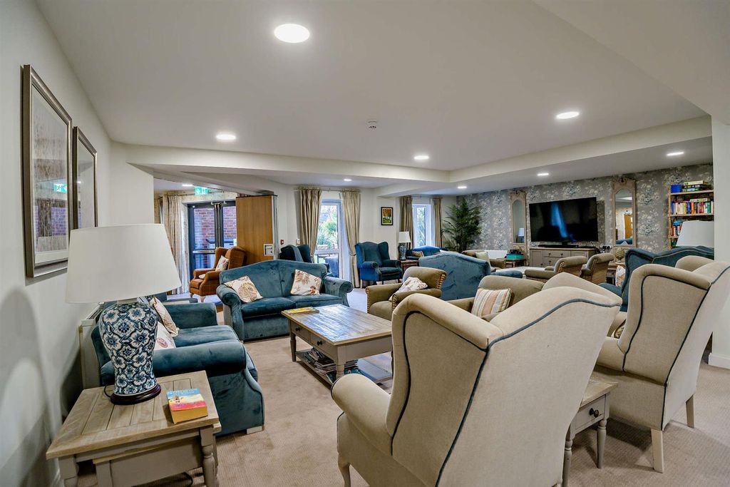 Additional image 25 of 2 bed flat for saleSaxon Gardens, Penn Street, Oakham, Rutland LE15
