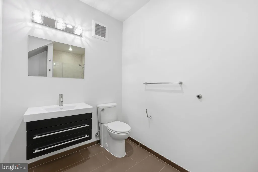 Additional image 12 of 401 15th Street SE Unit 401, Washington, DC 20003
