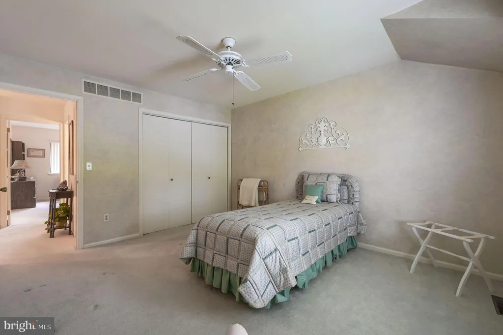 69 S Turnberry Drive, Dover, DE 19904