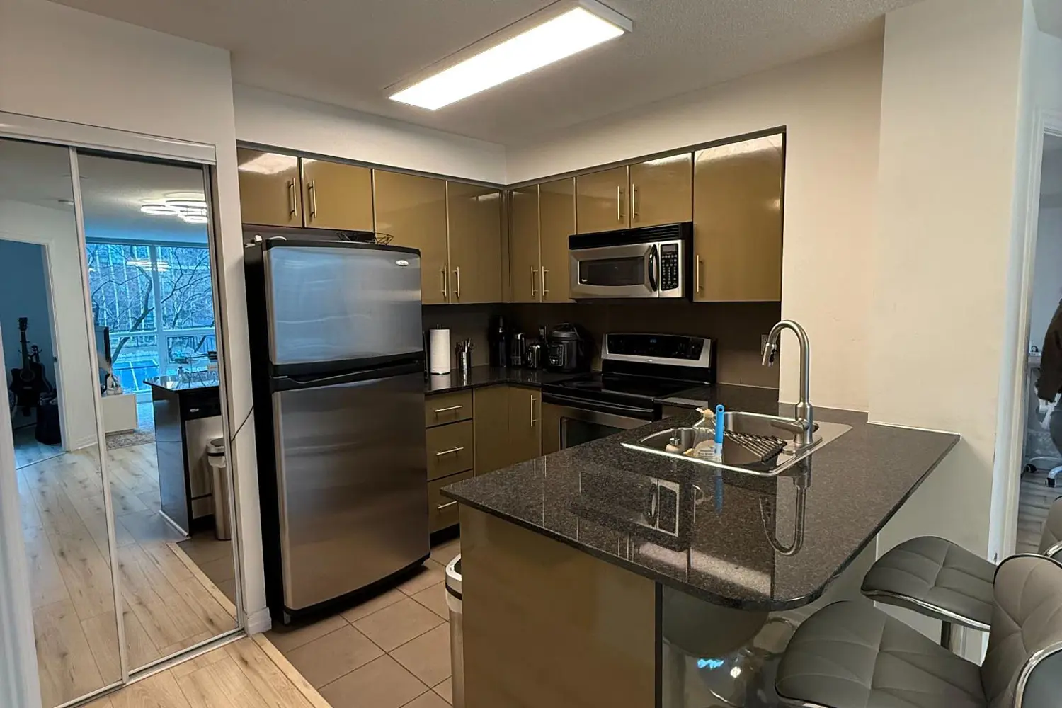 16 Yonge Street 601