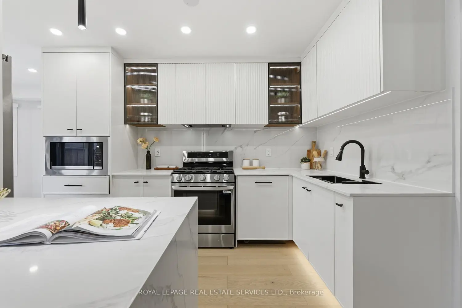 Additional image 6 of 1332 Quinpool Court
