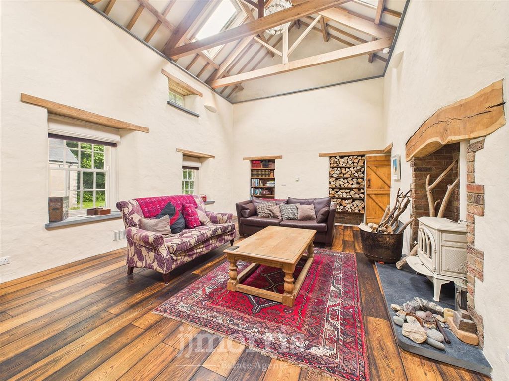 2 bed barn conversion for saleMathry, Trehale SA62 photo 3