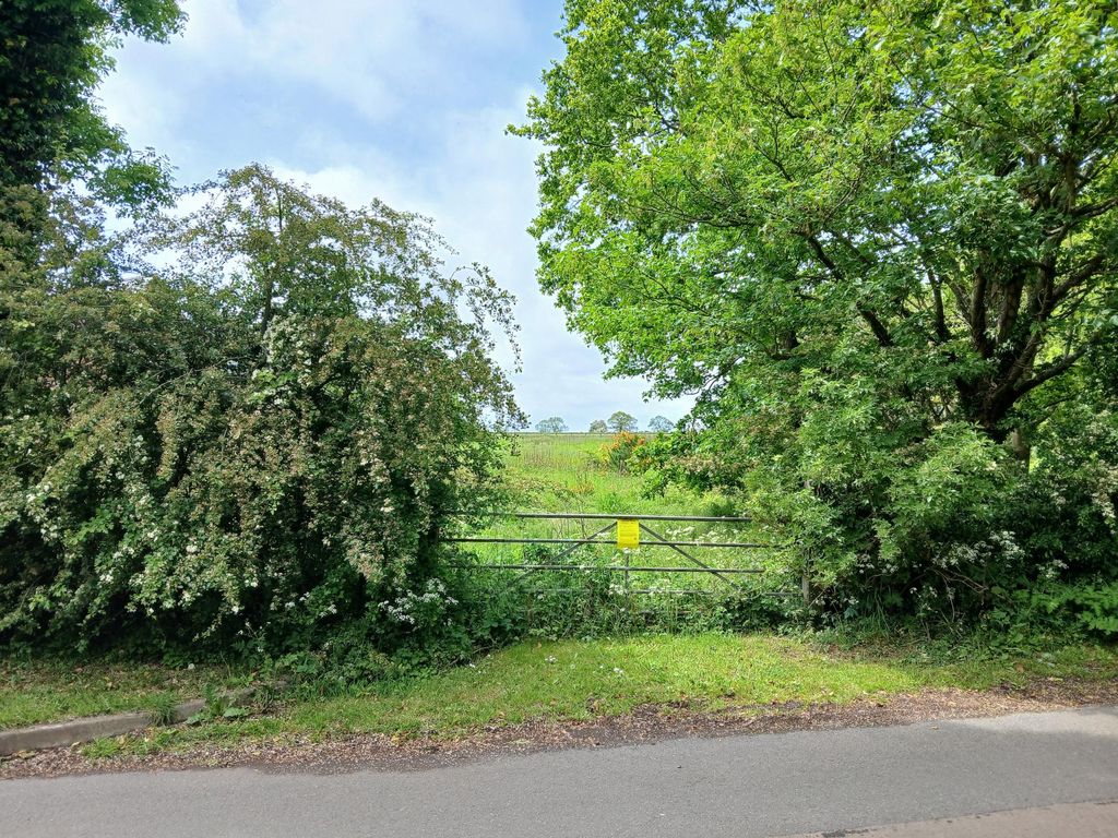 Land for saleByfield Road, Eydon NN11