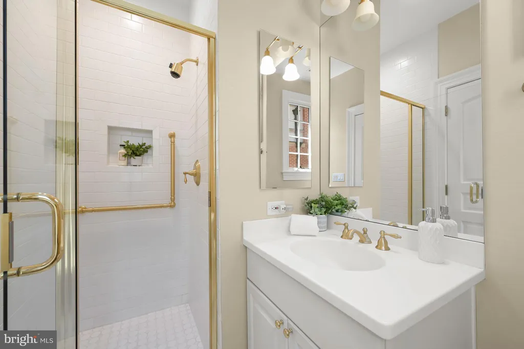Additional image 24 of 2985 38th Street NW, Washington, DC 20016
