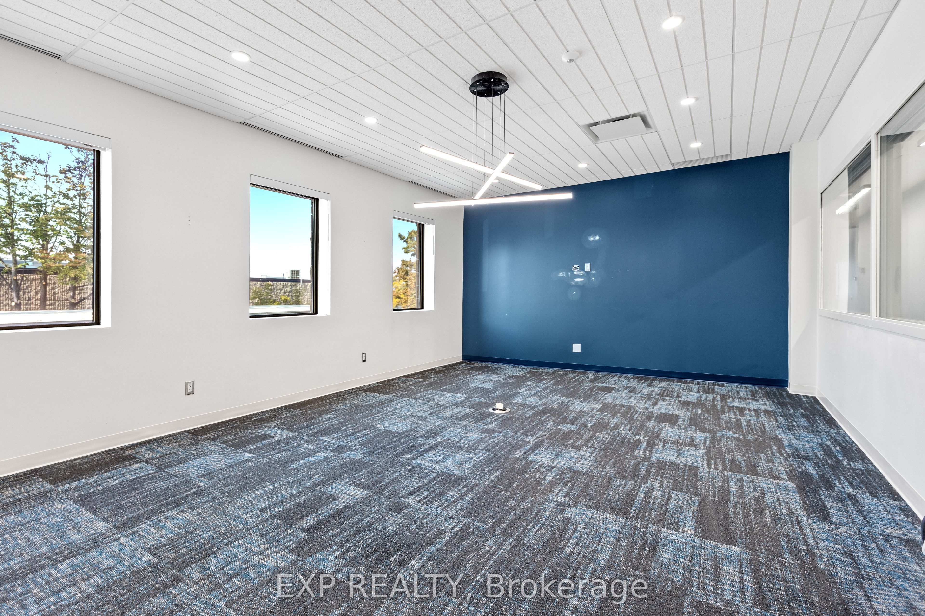 Additional image 4 of 202-1600 Laperriere Avenue, Ottawa, ON, K1Z 8P5