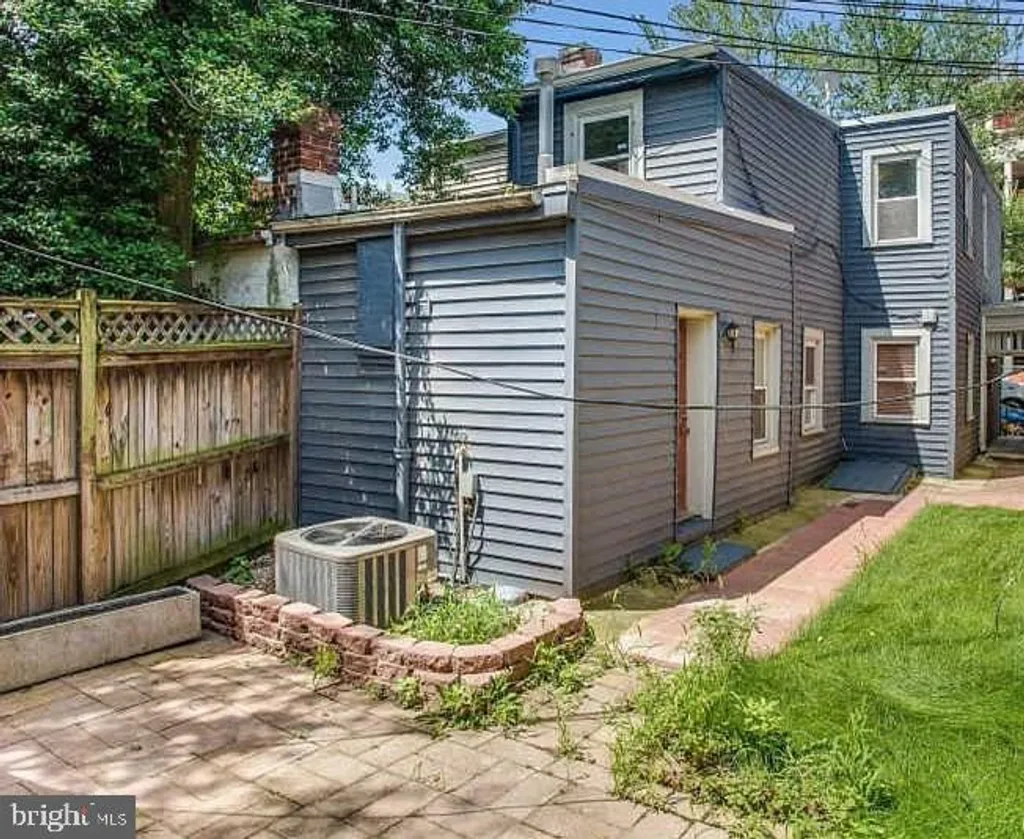 729 10th Street NE, Washington, DC 20002