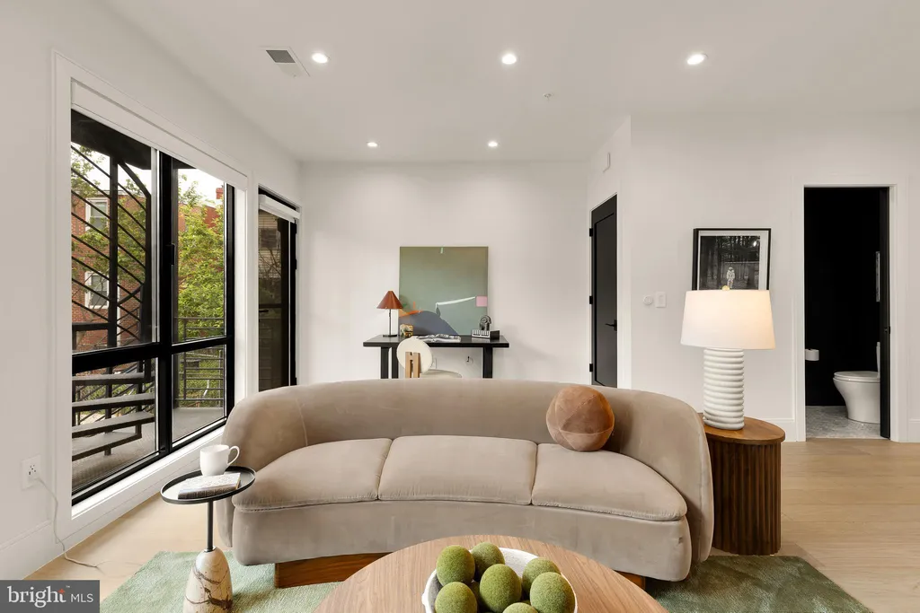 Additional image 17 of 2534 11th Street NW Unit 2, Washington, DC 20001