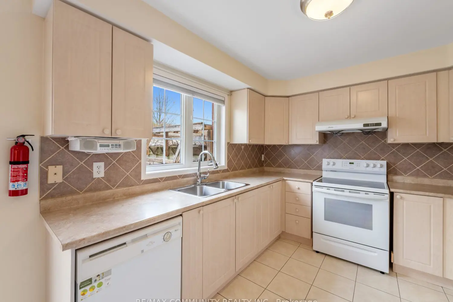 Additional image 8 of 54 Morland Crescent