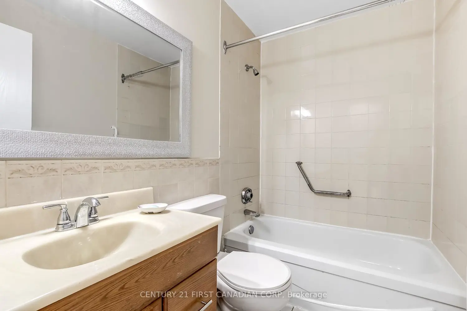 Additional image 12 of 986 Huron Street 204