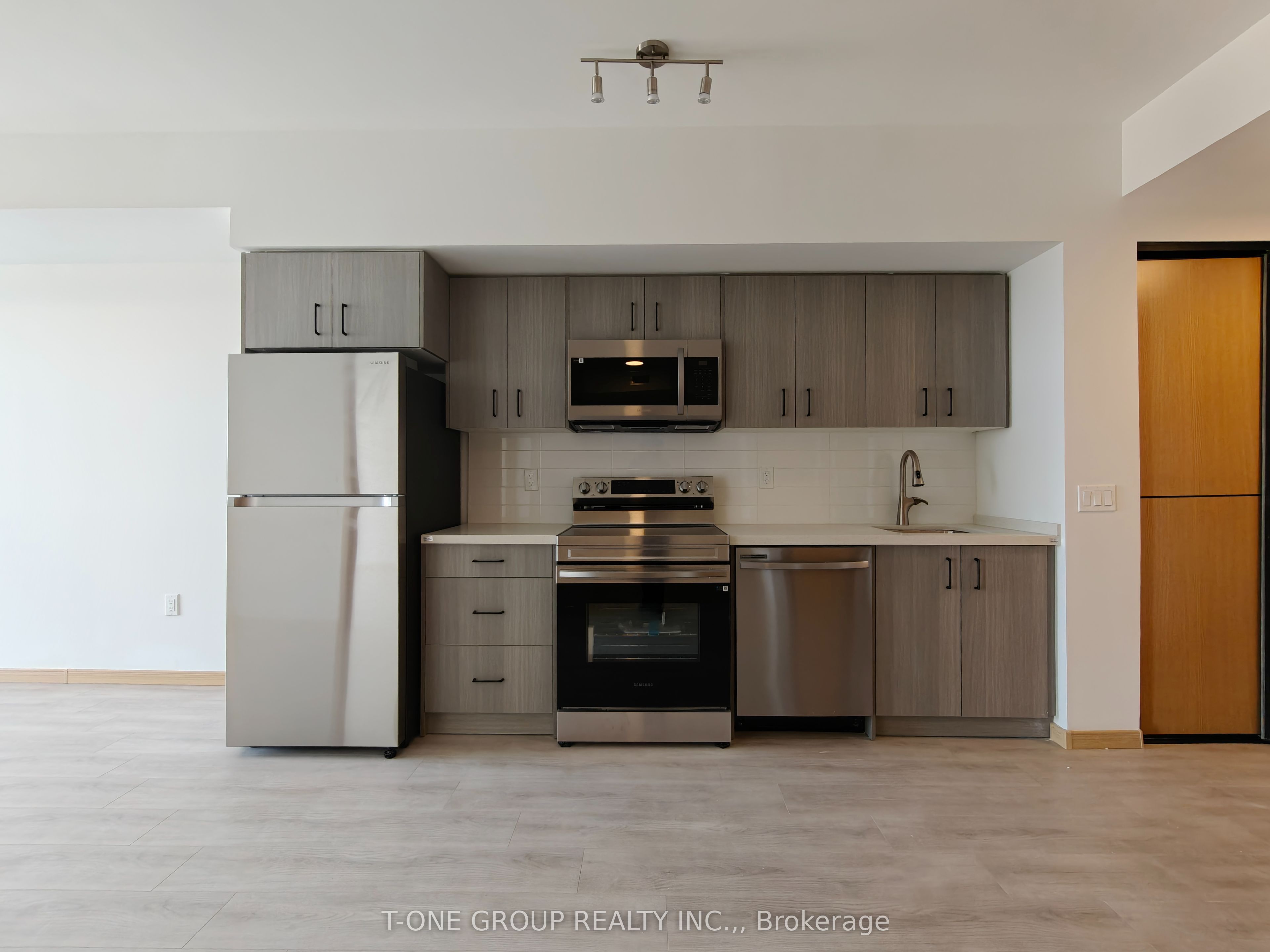Additional image 2 of 1010-3429 Sheppard Avenue E, Toronto, ON, M1T 3K5