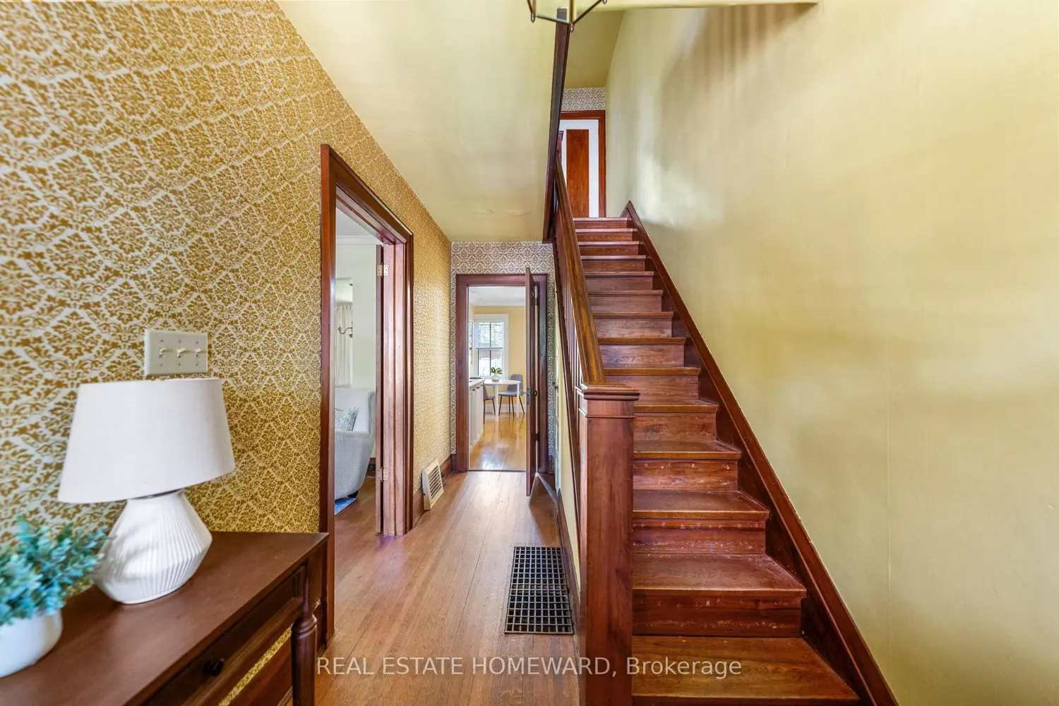 89 Scarboro Beach Boulevard photo 2