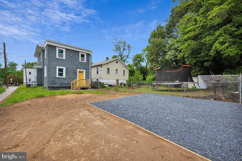823 46th Street NE, Washington, DC 20019