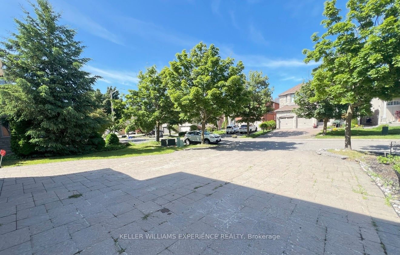Additional image 2 of BSMT-44 Alpine Crescent, Richmond Hill, ON, L4S 1W4