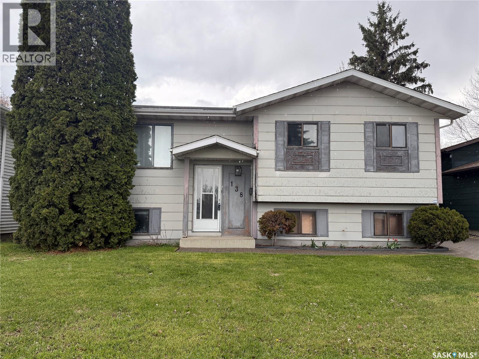138 WEYAKWIN DRIVE