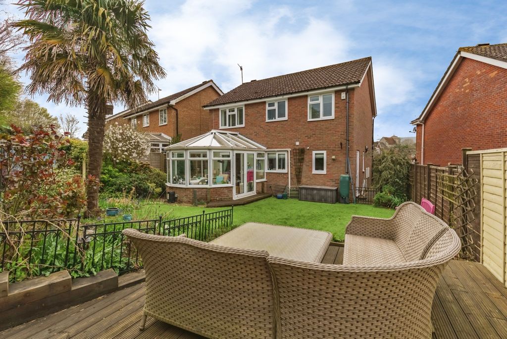 4 bed detached house for saleAbbey Road, Steyning, West Sussex BN44