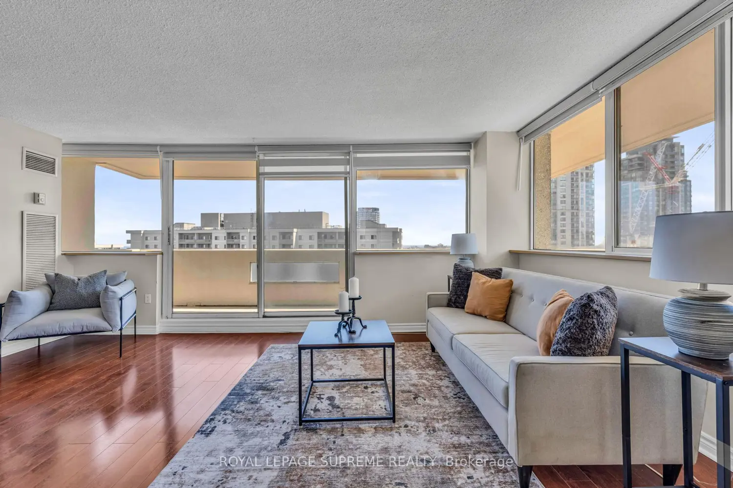 Additional image 5 of 3590 Kaneff Crescent 1907