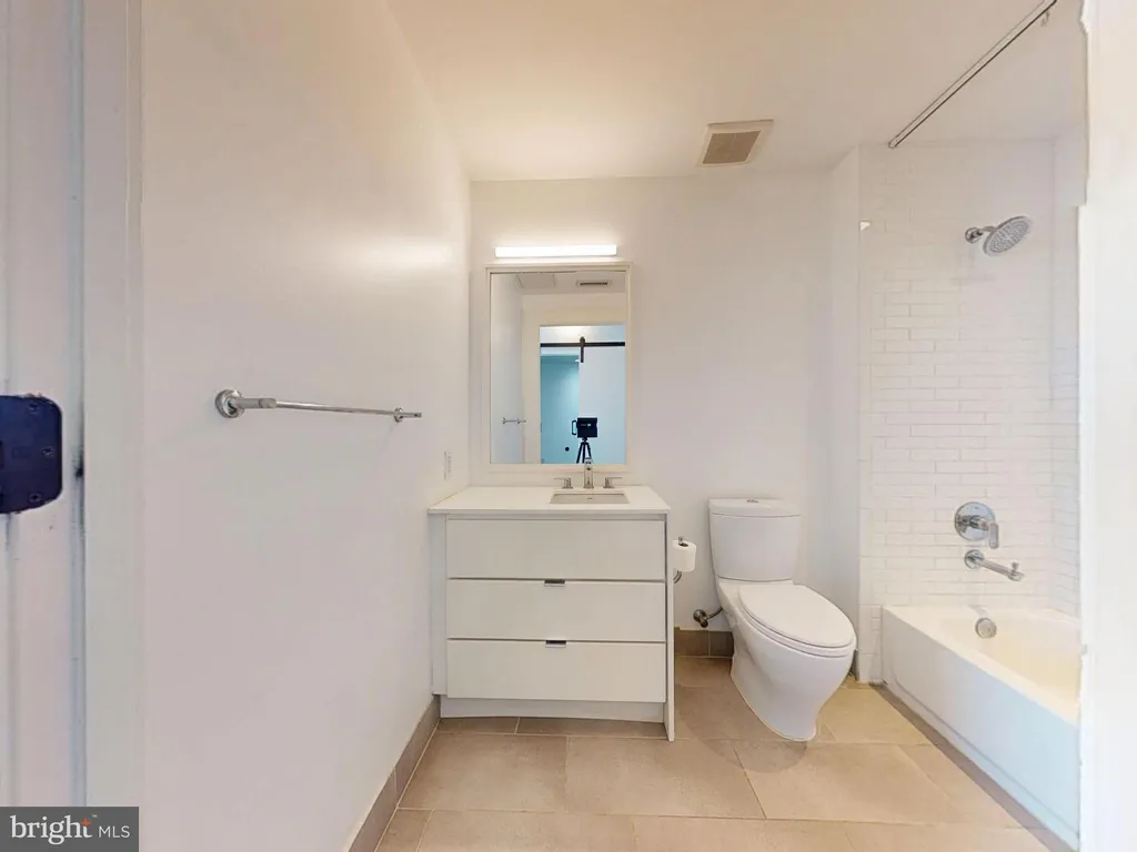 Additional image 12 of 1011 M Street NW Unit 804, Washington, DC 20001