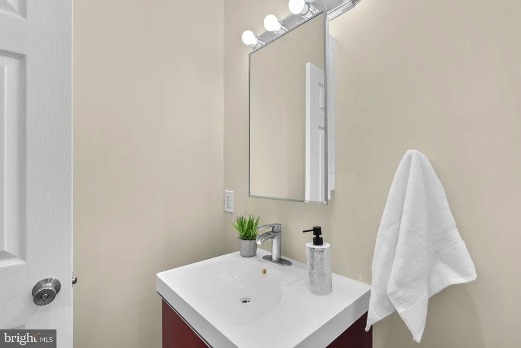 Additional image 19 of 760 Lamont Street NW, Washington, DC 20010