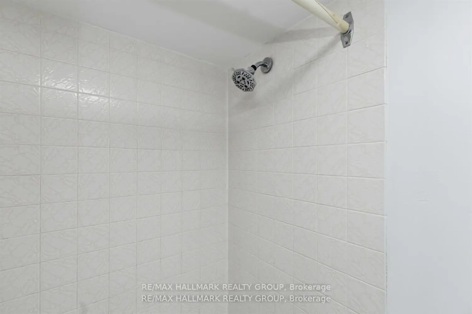Additional image 7 of 71 Somerset Street 2003