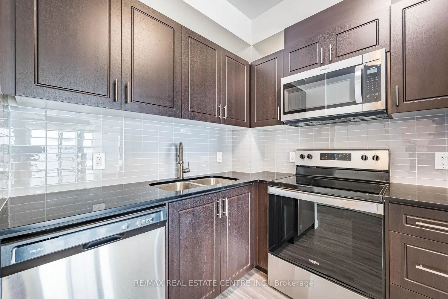 Additional image 2 of 128 King Street 1007