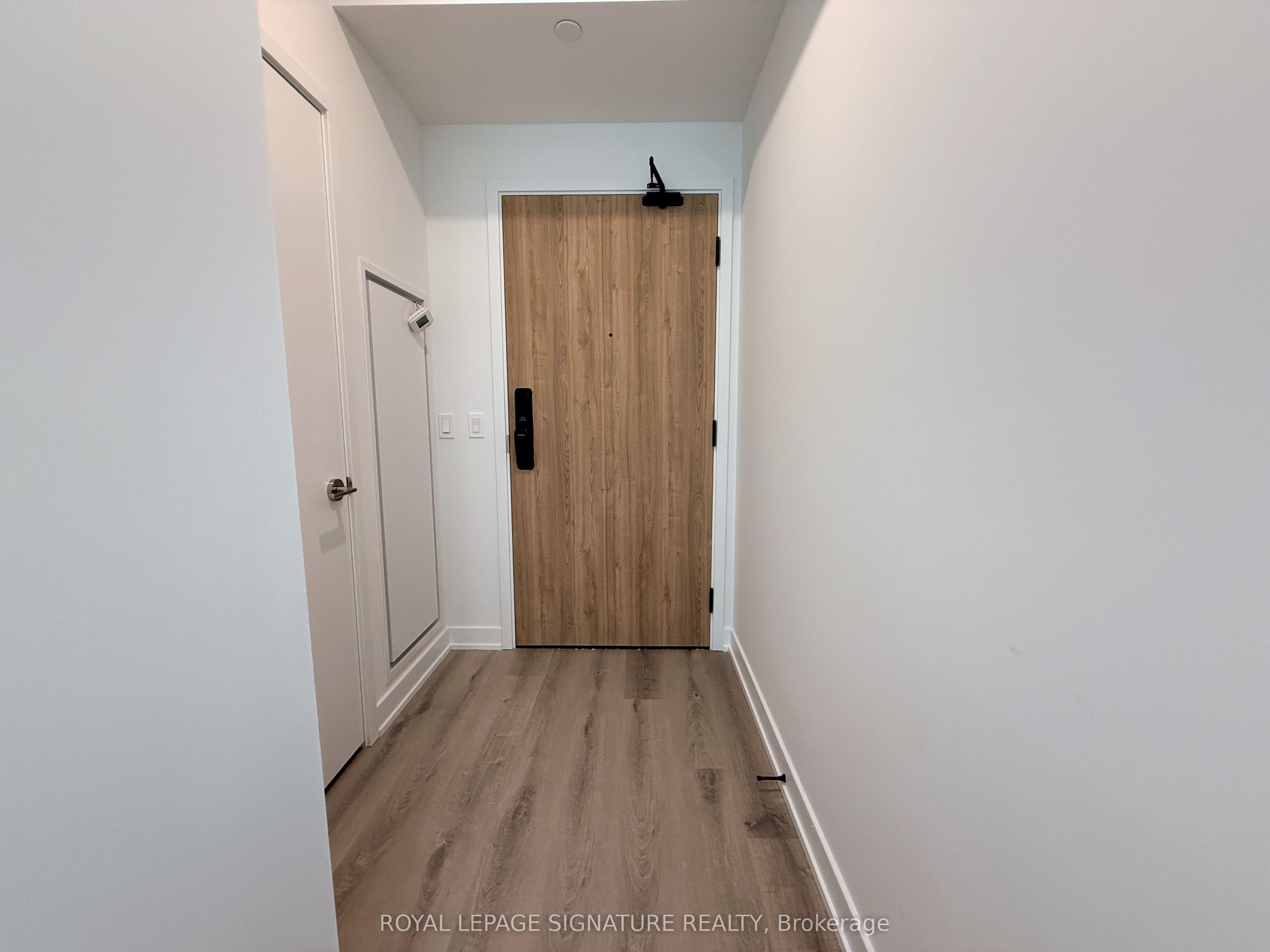 1911-1 Fairview Road E, Mississauga, ON, L5A 4C6