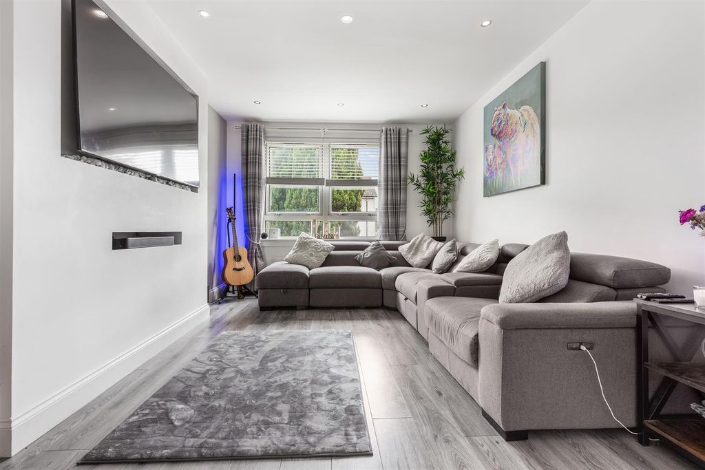 Additional image 7 of 2 bed flat for saleHawthorn Street, Clydebank G81