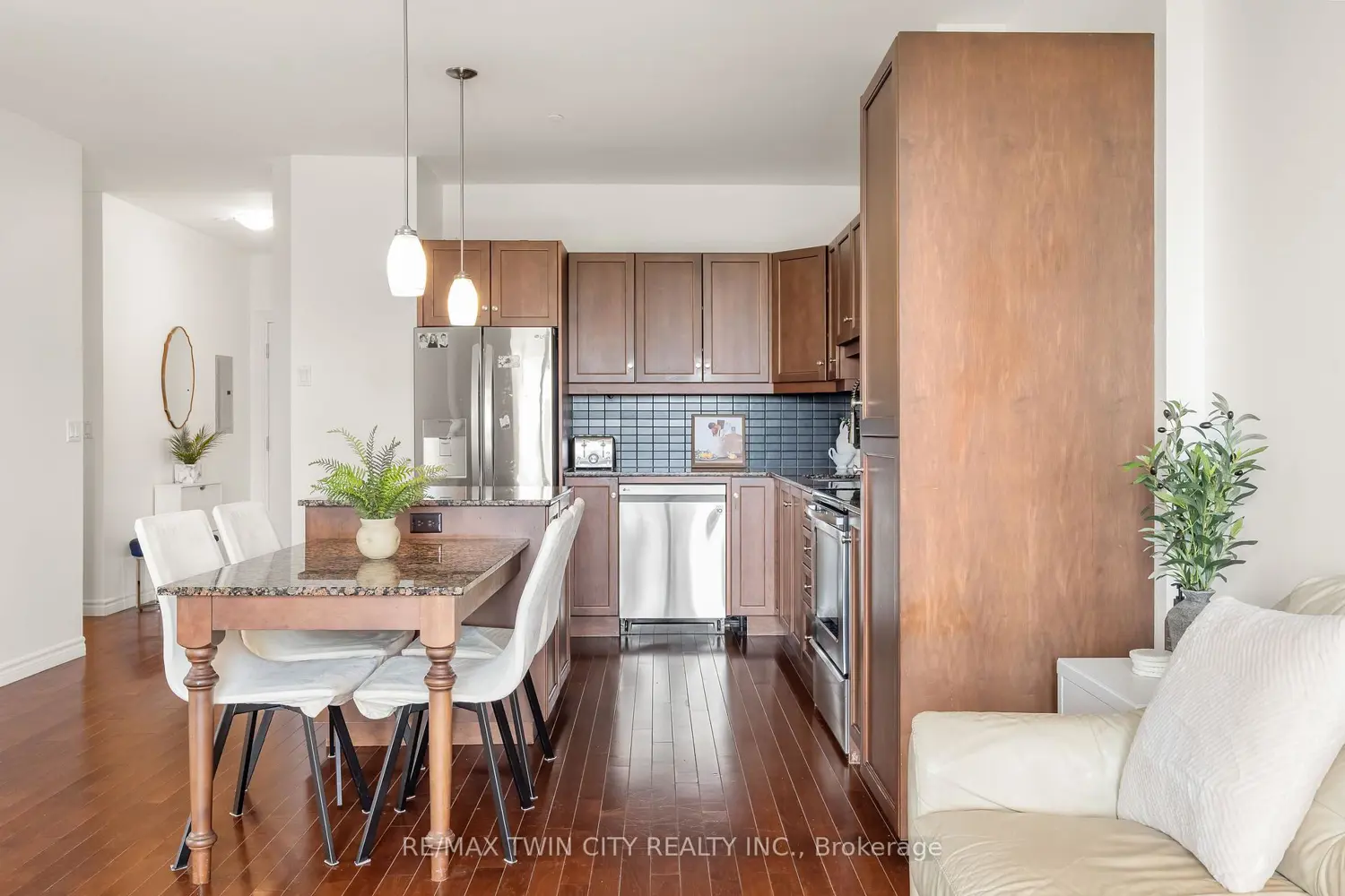 Additional image 8 of 223 Erb Street 405