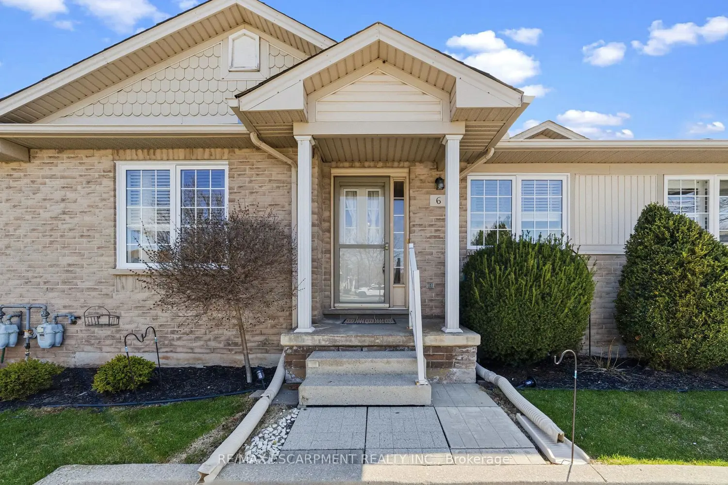 24 Kenyon Crescent 6