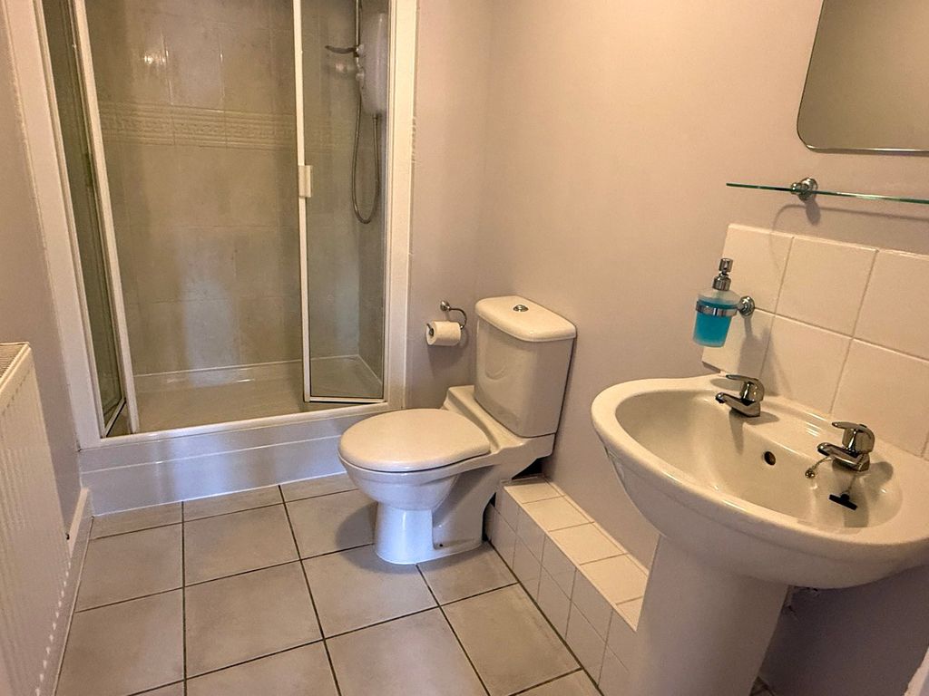 Additional image 8 of 2 bed flat for saleThornycroft Close, Newbury RG14
