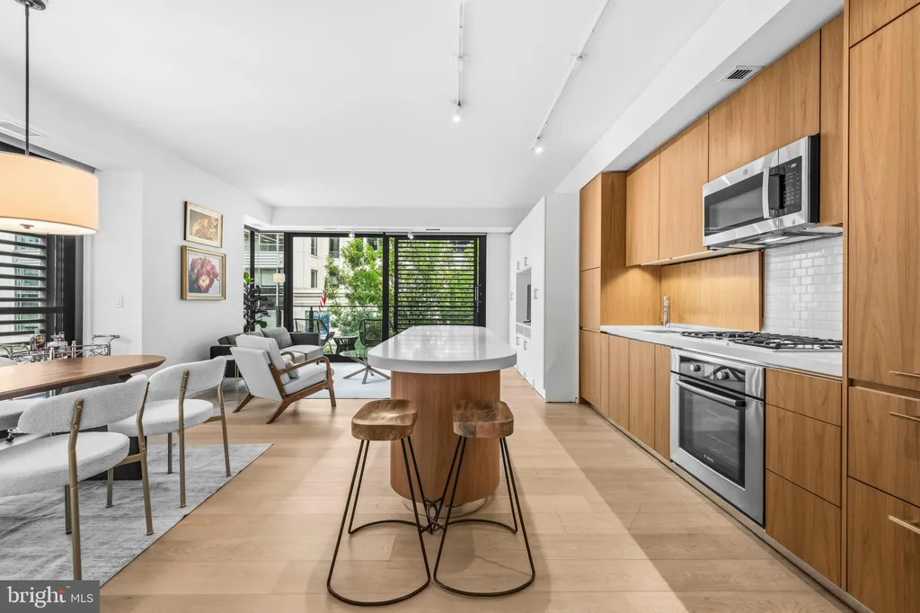Additional image 6 of 925 H Street NW Unit 315, Washington, DC 20001