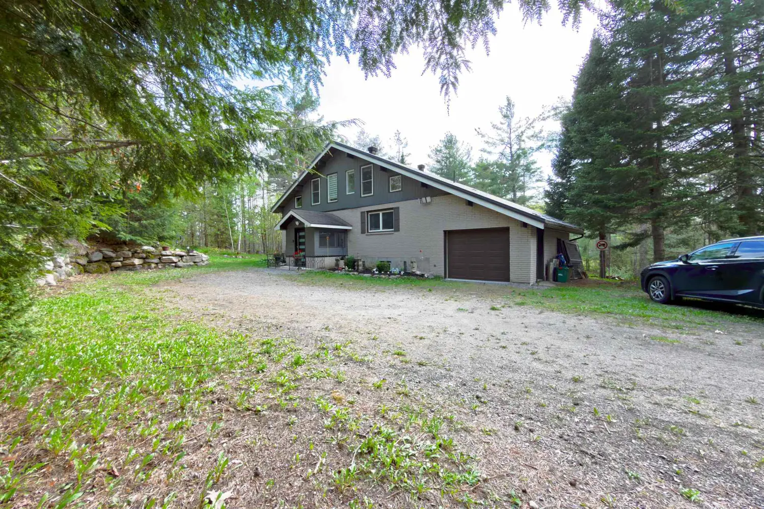 1018 Whites Road photo 2