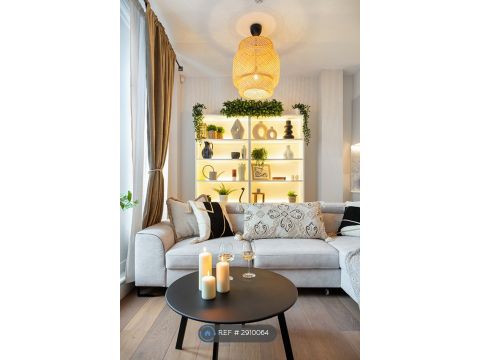 Westbourne Grove, London W11