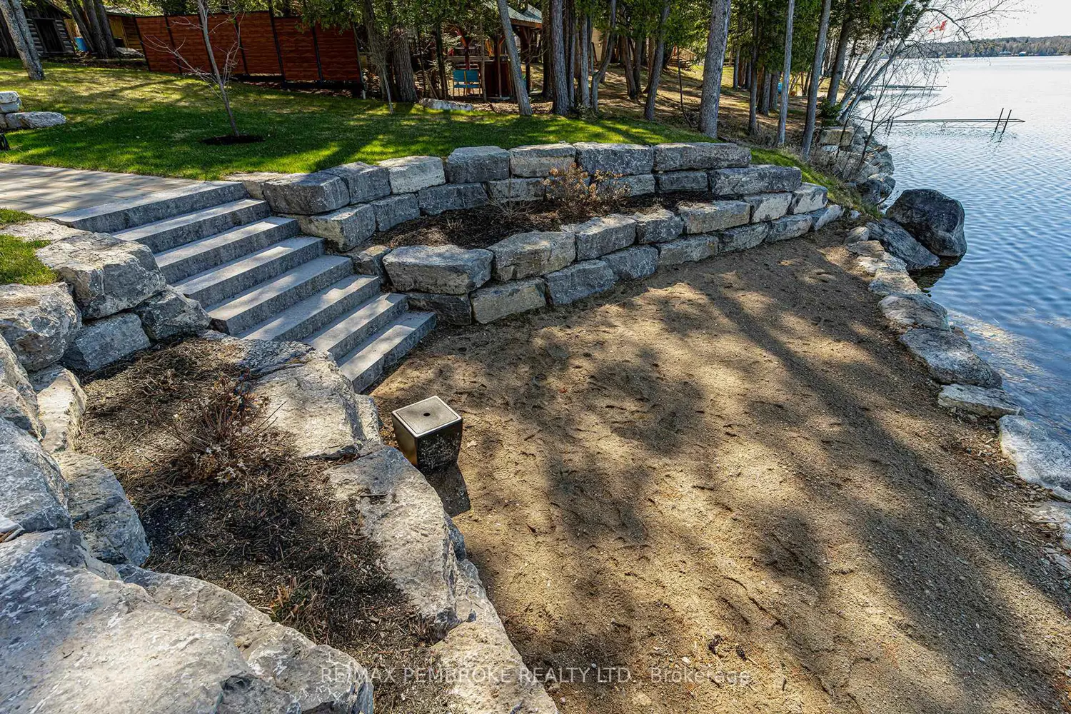 Additional image 6 of 299 Holiday Lane