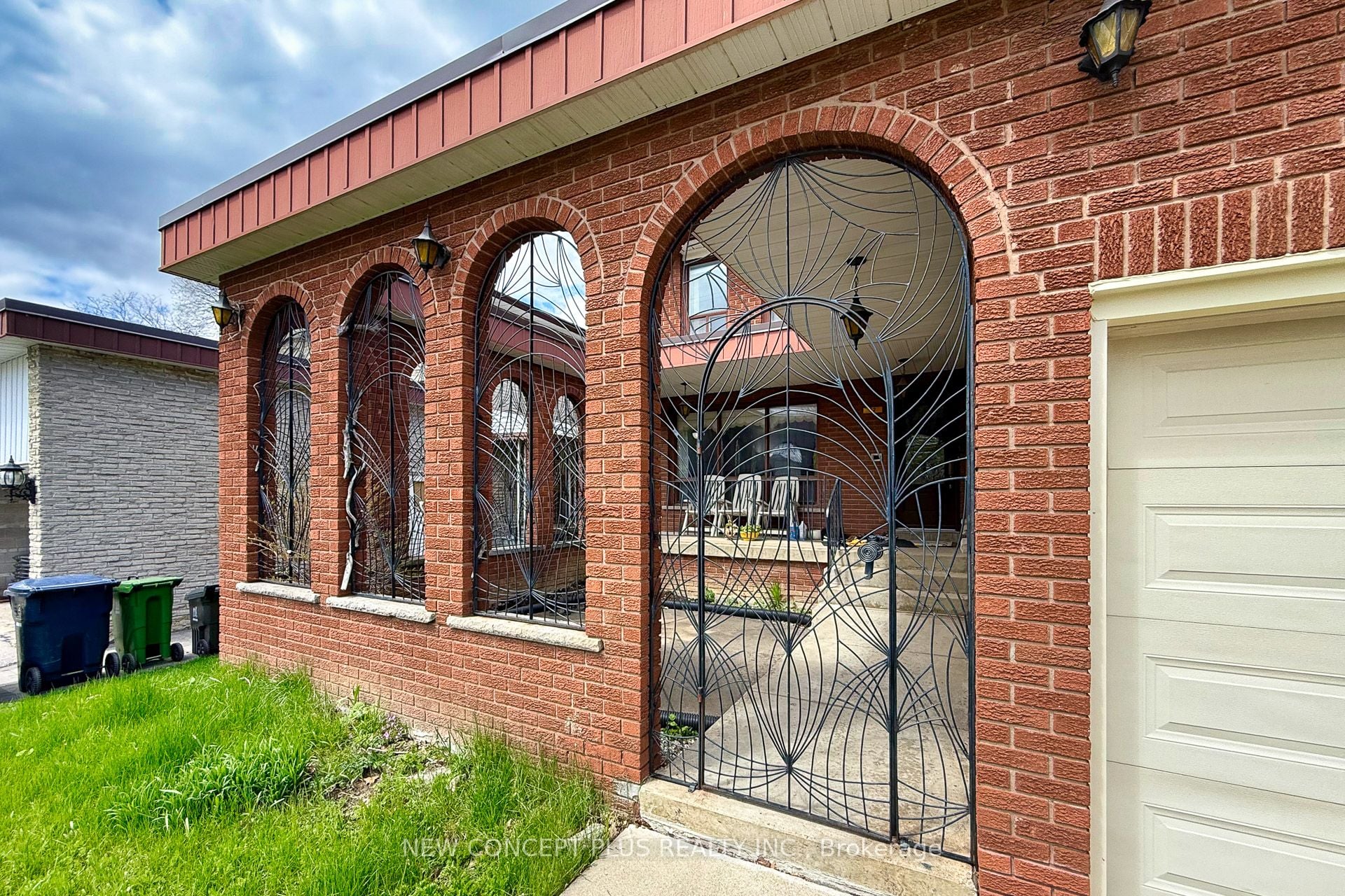 92 Charlton Boulevard, Toronto, ON, M2M 1B9 photo 3