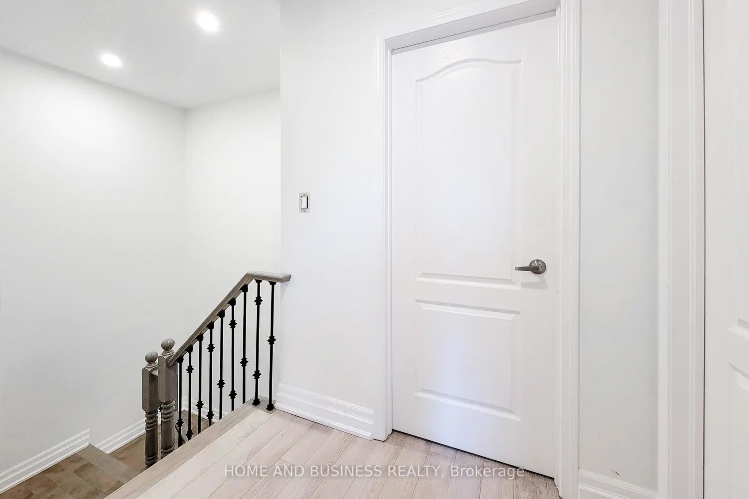 Additional image 8 of 2374 Baintree Crescent