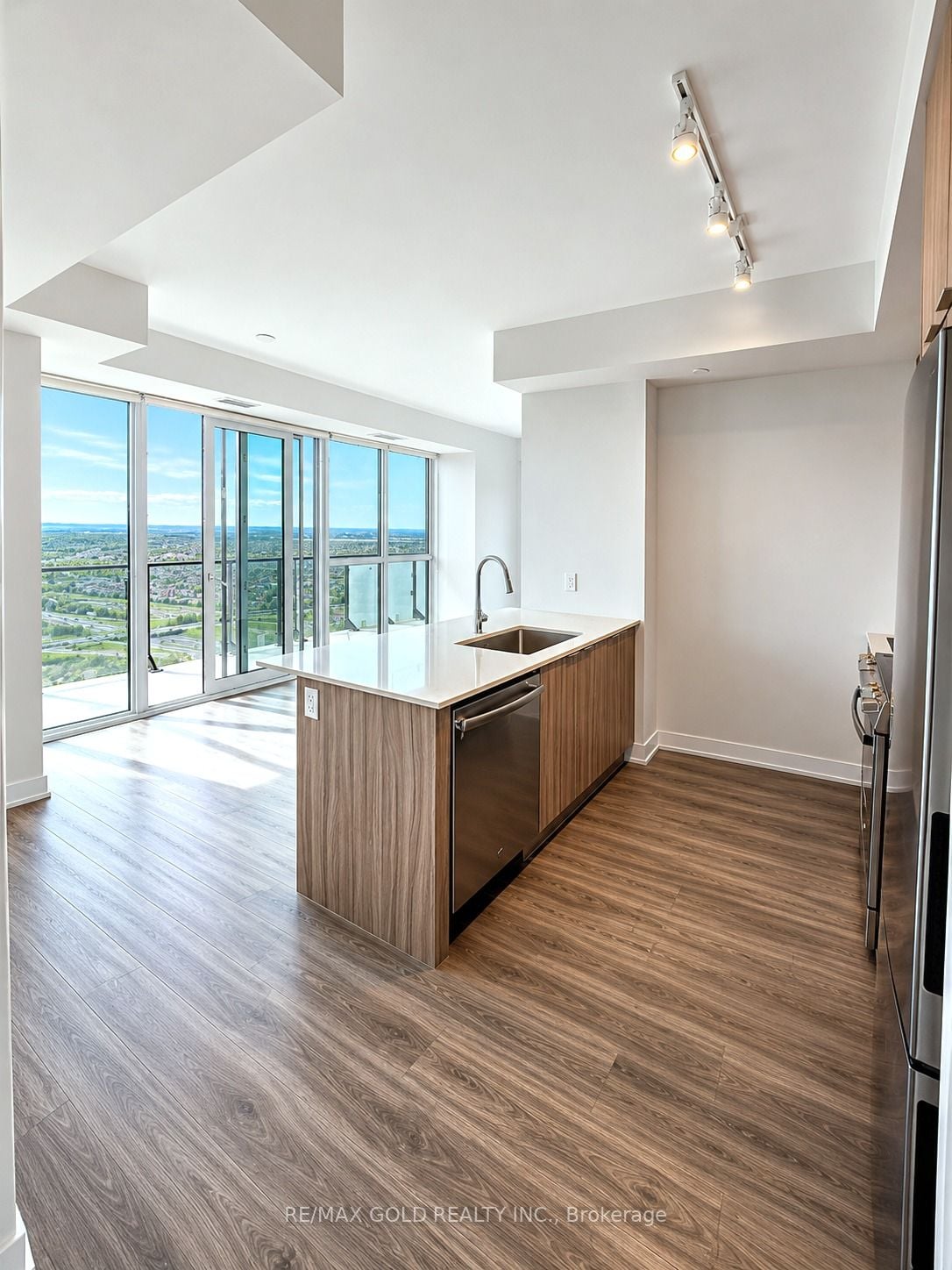 Additional image 3 of 4908-430 Square One Drive, Mississauga, ON, L5B 0L6