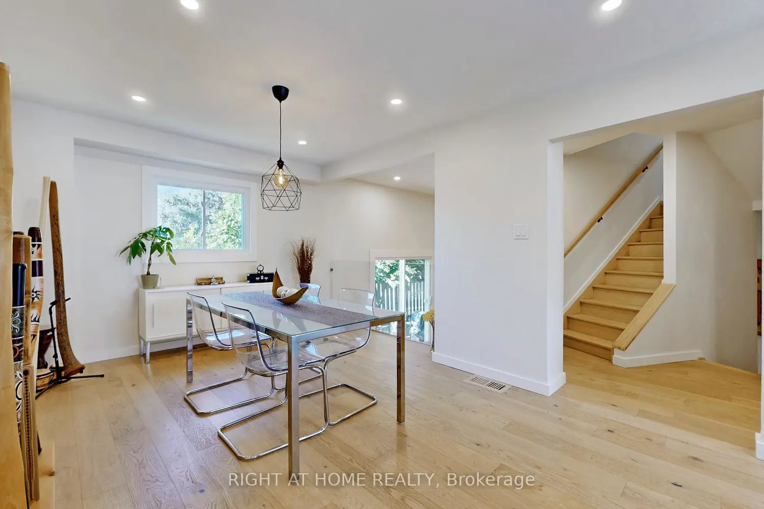 Additional image 9 of 400 Bloor Street 6