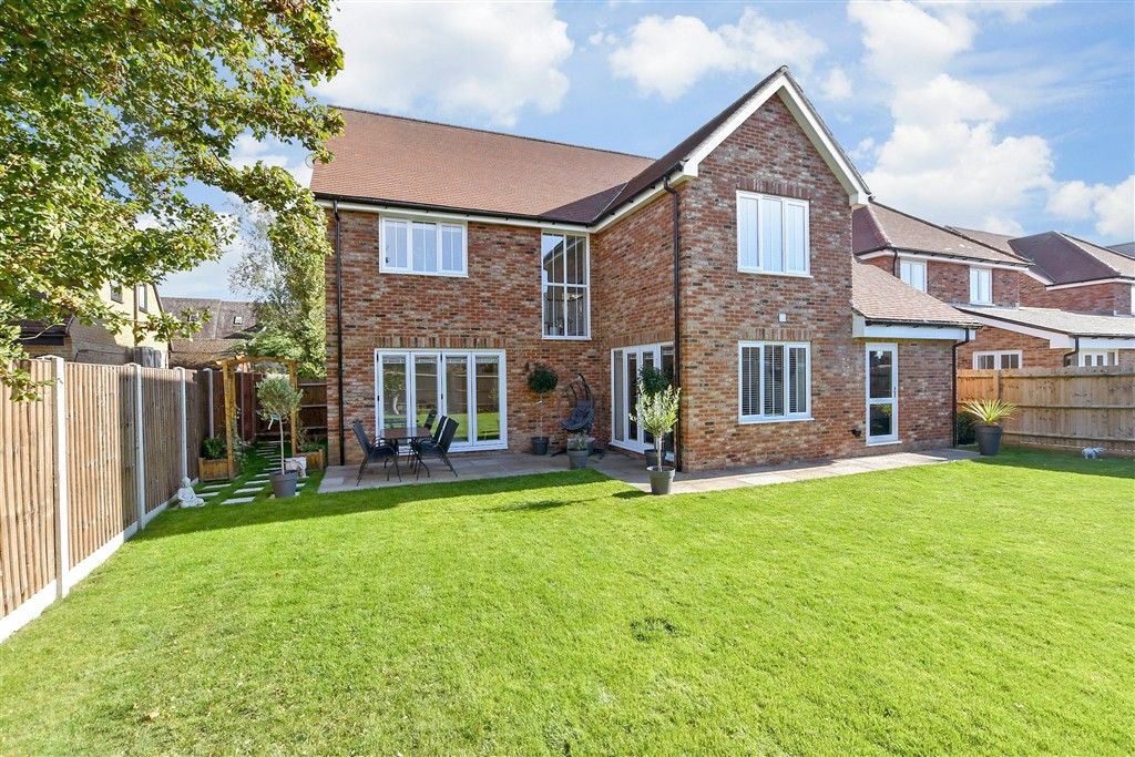 4 bed detached house for saleLime Trees, Ramsgate, Kent CT12 photo 4